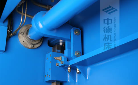 ZDPK-6325配有中德公司最新型扭軸同步裝置，強(qiáng)度高，能調(diào)節(jié)，專利技術(shù).jpg